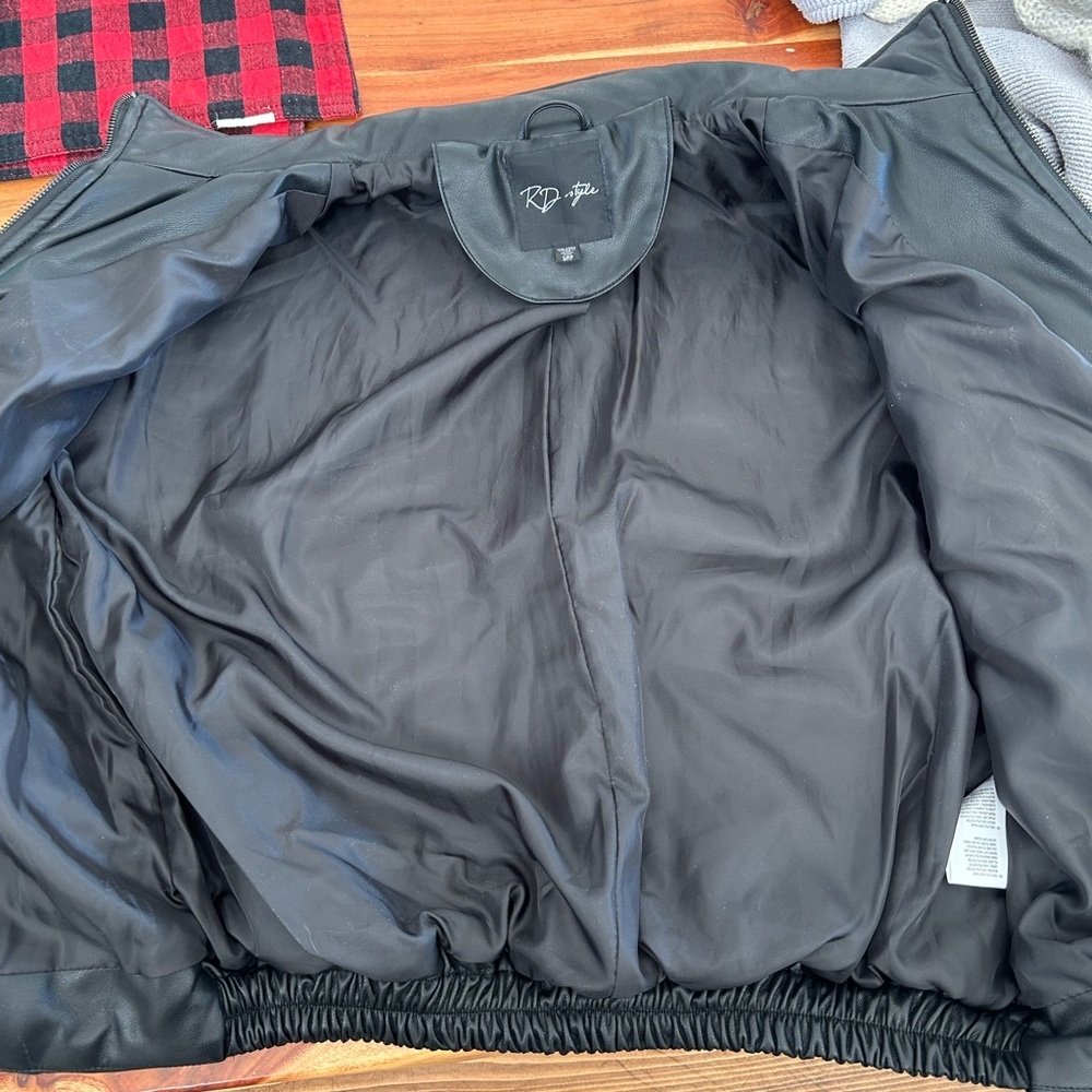 RD Style Quilted Black Vegan Leather Loose Fit S/L Biker Streetwear Jacket - Picture 5 of 6